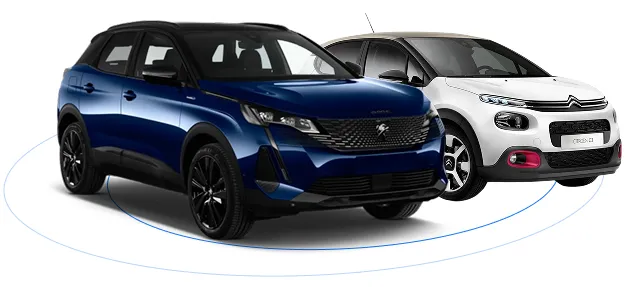 Peugeot bleue et Citroen blanche